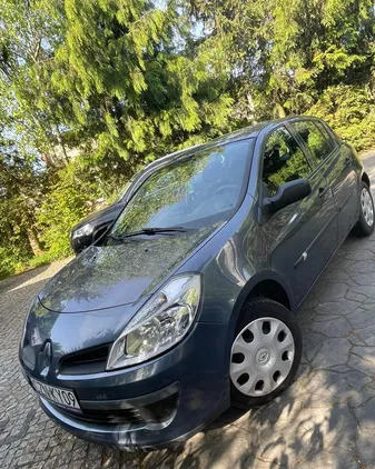 samochody osobowe Renault Clio cena 11900 przebieg: 177200, rok produkcji 2005 z Tłuszcz